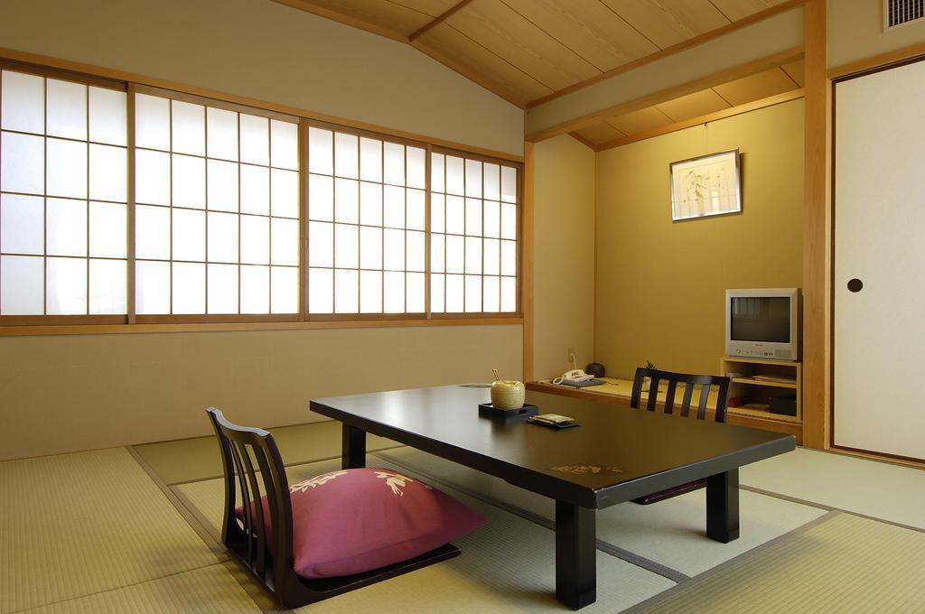 קיוטו Gion Ryokan Karaku מראה חיצוני תמונה