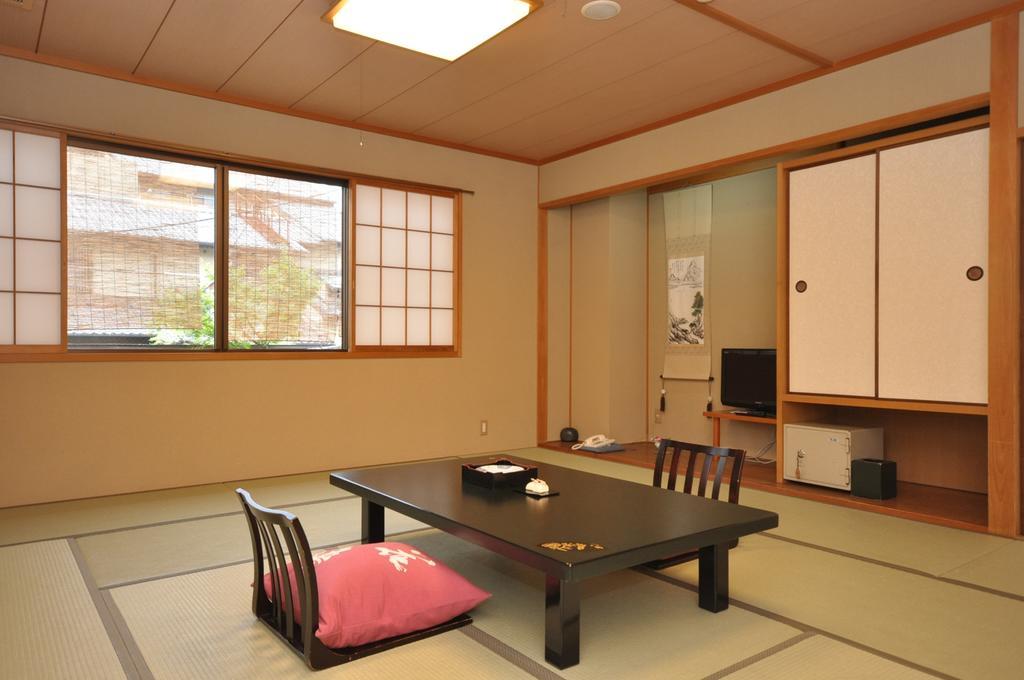קיוטו Gion Ryokan Karaku מראה חיצוני תמונה